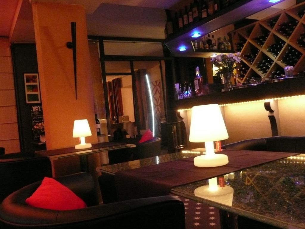 Le Vinois Hotel Caillac Buitenkant foto