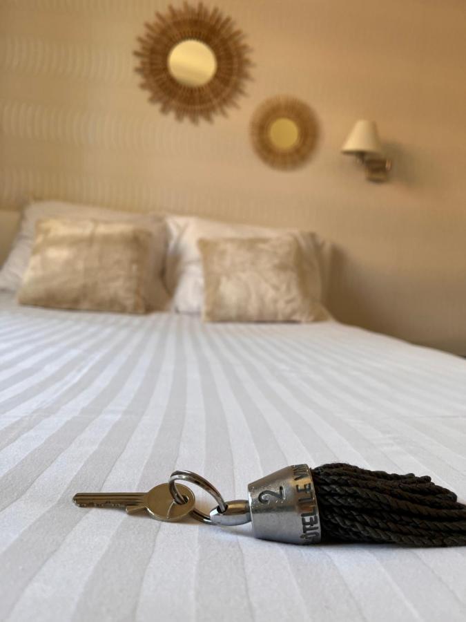Le Vinois Hotel Caillac Buitenkant foto