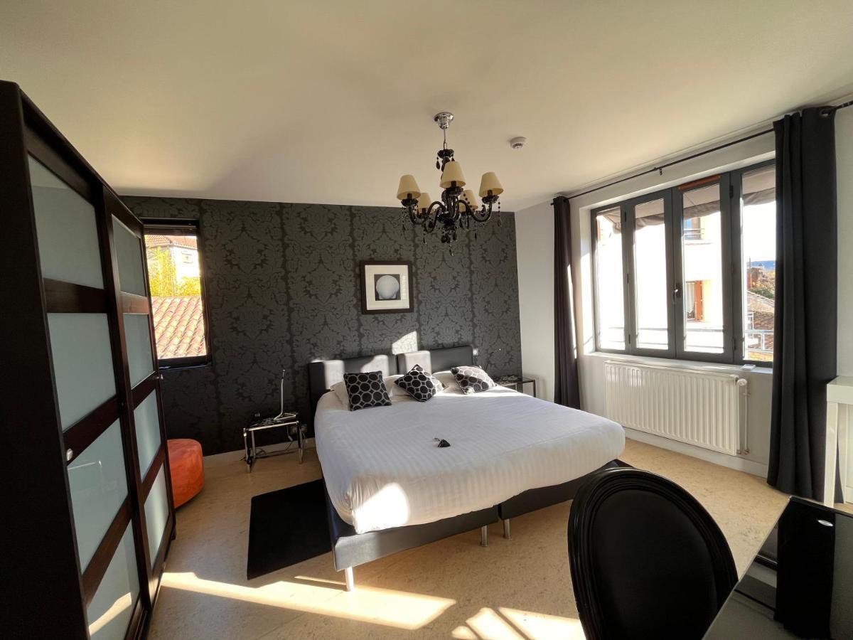 Le Vinois Hotel Caillac Buitenkant foto