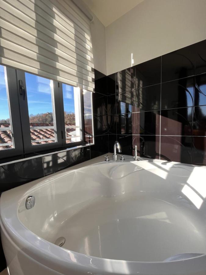 Le Vinois Hotel Caillac Buitenkant foto