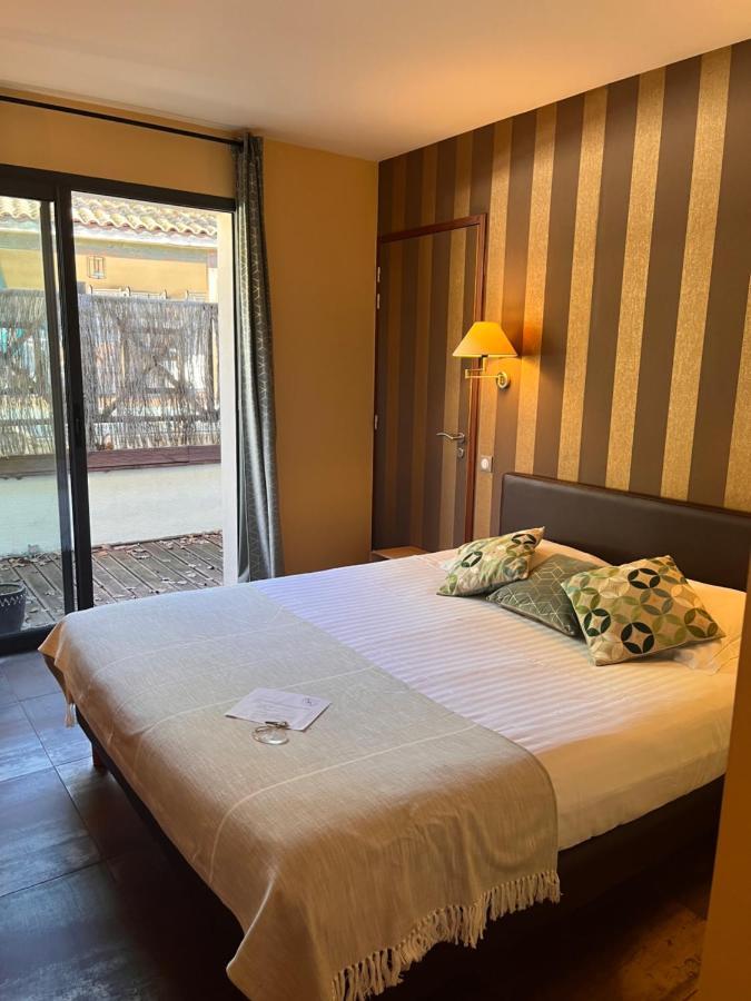 Le Vinois Hotel Caillac Buitenkant foto