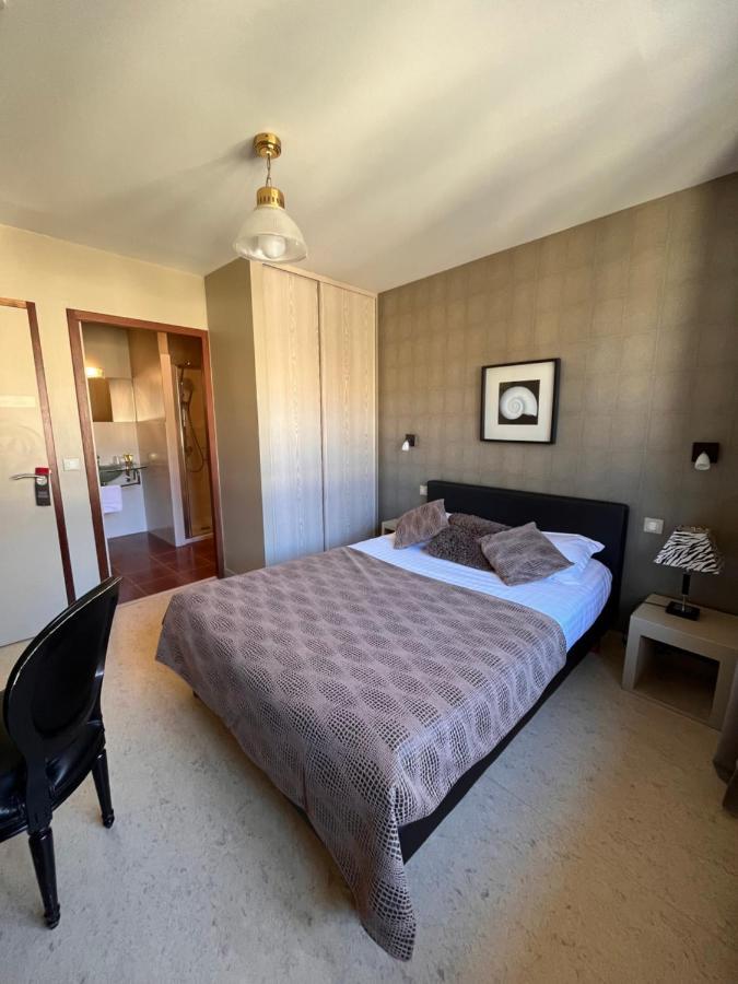 Le Vinois Hotel Caillac Buitenkant foto