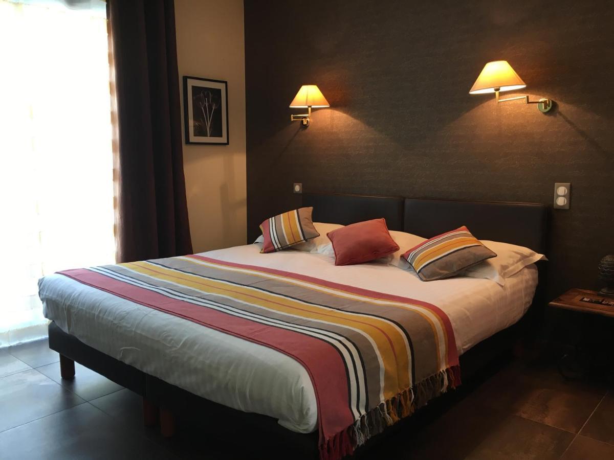 Le Vinois Hotel Caillac Buitenkant foto